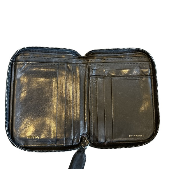 Authentic 1st generation Prada Genuine leather wallet in compartment - Picture 3 of 3